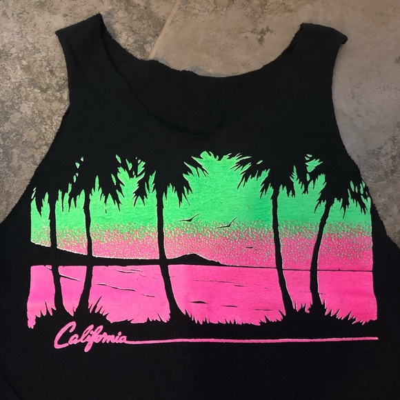 ✨2 for $8✨ Neon ‘California’ Palm Tree Tee - Picture 3 of 3